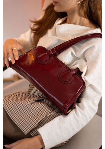 Bordo Kadın Baget Model El ve Omuz Çantası – Çift Fermuarlı, Uzun Saplı modelleri