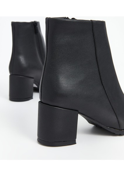 Yeni Sezon Deri Görünümlü Kadın Topuklu Bot indirimleri