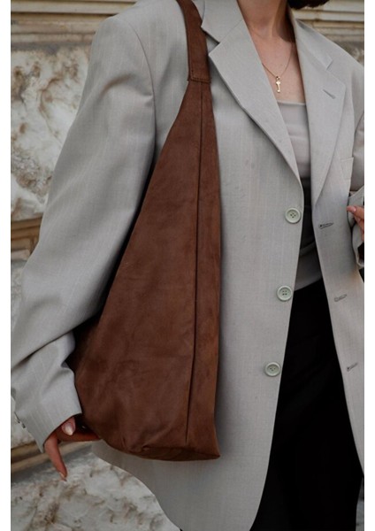 Kadın Büyük Boy El Kol Omuz ve Tote Çanta - Geniş Hacim modelleri