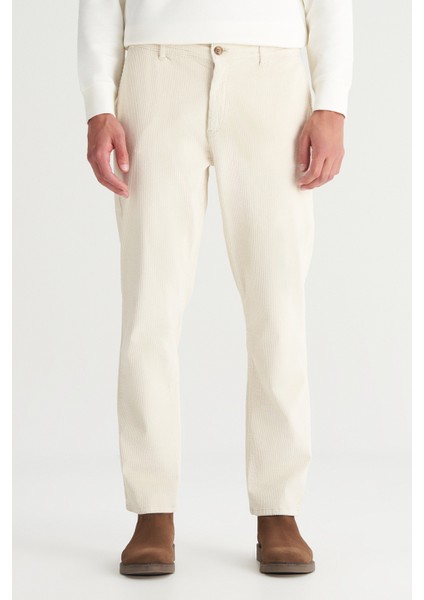 Pamuklu Regular Fit Normal Kesim Cepli Esnek Kadife Jogger Pantolon