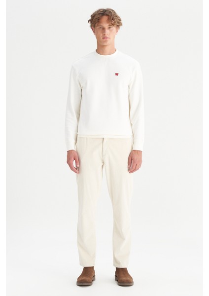 Pamuklu Regular Fit Normal Kesim Cepli Esnek Kadife Jogger Pantolon modelleri