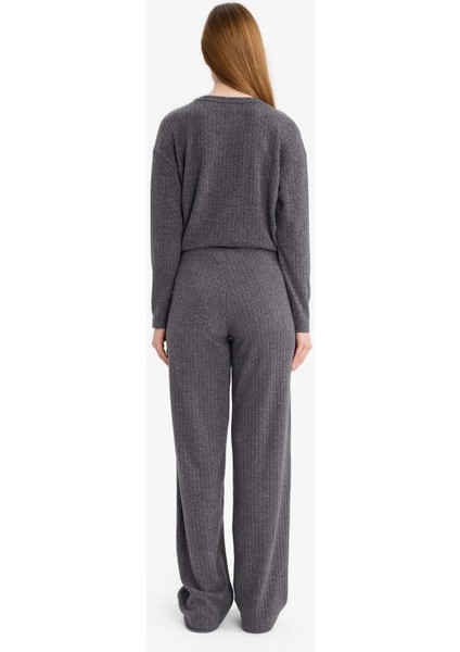 Straight Fit Düz Paça Selanik Kumaş Pantolon indirimleri