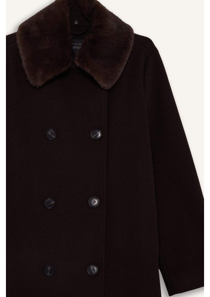 Afra x DeFacto Çıkarılabilir Suni Kürk Yaka Regular Fit Düğmeli Cepli Uzun Kaşe Kaban F5574AX25WN