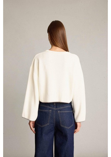 Crop Bisiklet Yaka Nakışlı Triko Kazak G6303AX25WN indirimleri