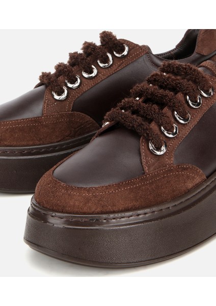 01AYH317820A480 KADIN Deri Kahverengi Bağcık Detaylı Kalın Tabanlı Spor Ayakkabı modelleri