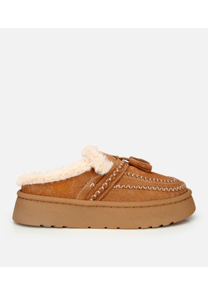 01TEH316850A340 KADIN Süet Deri Taba Içi Kürklü Püskül Detaylı Düz Terlik