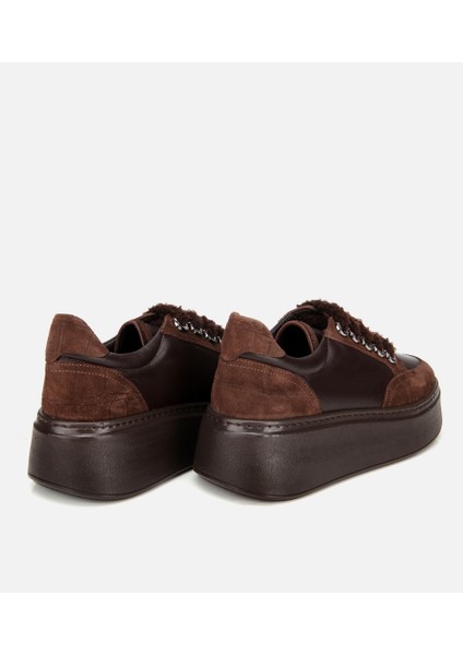 01AYH317820A480 KADIN Deri Kahverengi Bağcık Detaylı Kalın Tabanlı Spor Ayakkabı fırsatları