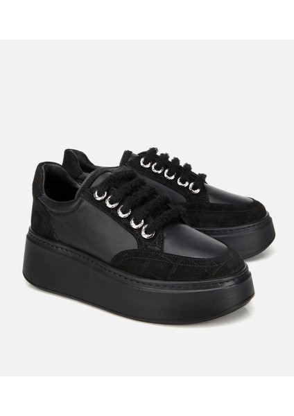 01AYH317820A100 KADIN Deri Siyah Bağcık Detaylı Kalın Tabanlı Spor Ayakkabı fiyatları