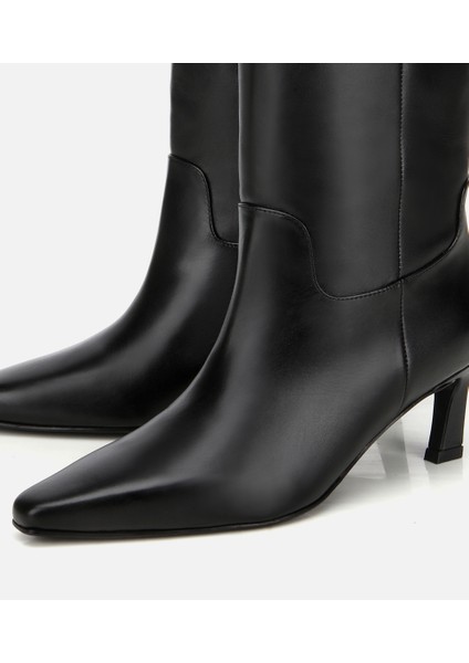01CIH313240A100 KADIN Deri Siyah Sivri Burunlu Topuklu Çizme modelleri