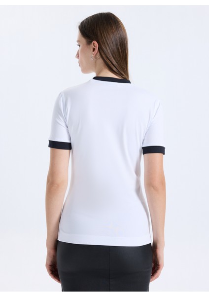 Yarım Balıkçı Yaka Baskılı Beyaz Kadın T-Shirt Rose Kadın Top indirimleri