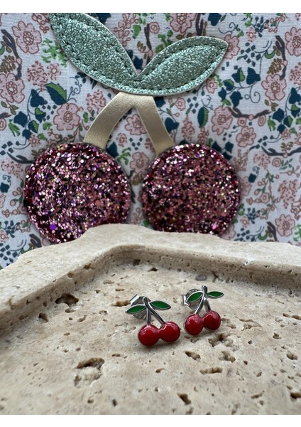 Çocuk Gümüş Mineli Kiraz Küpe