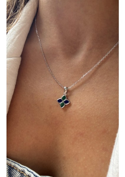 Malahit Taşlı Gümüş Yonca Kolye