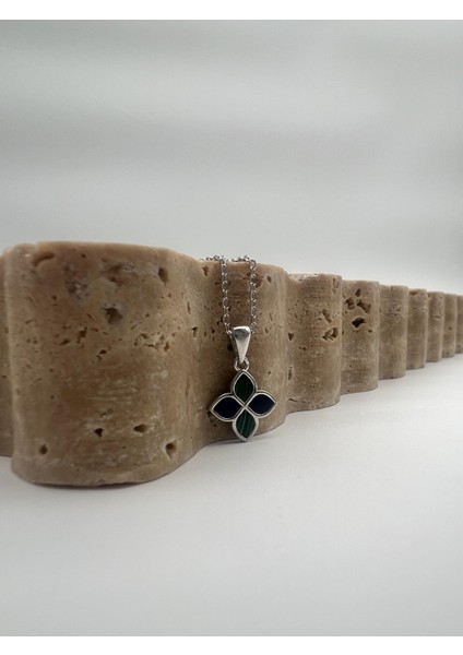 Malahit Taşlı Gümüş Yonca Kolye fiyatları