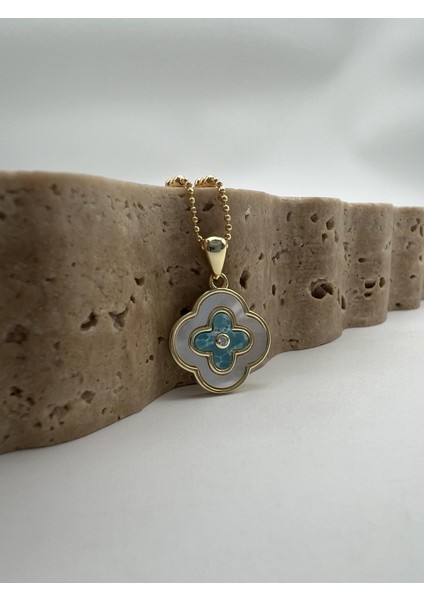 Sedefli Gümüş Firuze Taş Detaylı Yonca Kolye Ucu fiyatları