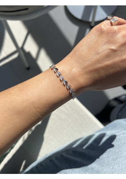 Taş Detaylı Gümüş Ok Bileklik