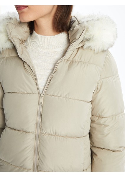 Yeni Sezon Kadın Kapüşonlu Düz Şişme Mont fiyatları