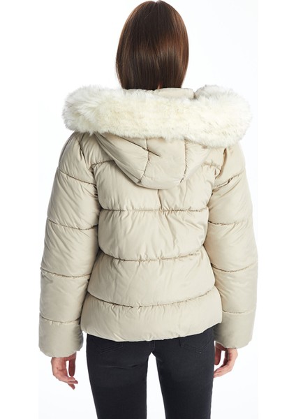 Yeni Sezon Kadın Kapüşonlu Düz Şişme Mont indirimleri