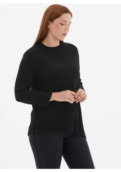 Yuvarlak Yaka Düz Siyah Kadın Bluz 25KSL8257 modelleri