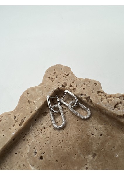 Taşlı Sallantılı Gümüş Dikdörtgen Küpe