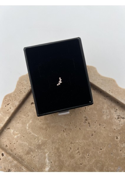 Yuvarlak Beş Taşlı Gümüş Tragus