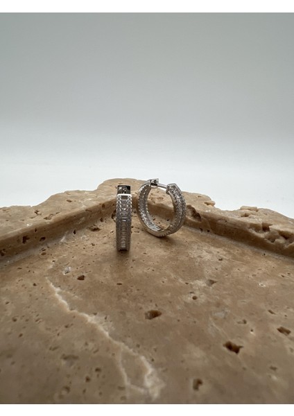 Baget Taşlı Gümüş Halka Küpe