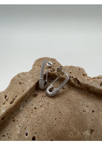 Taşlı Gümüş Çengel Küpe