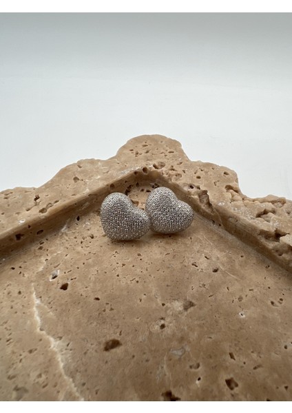 Taşlı Gümüş Kalp Küpe
