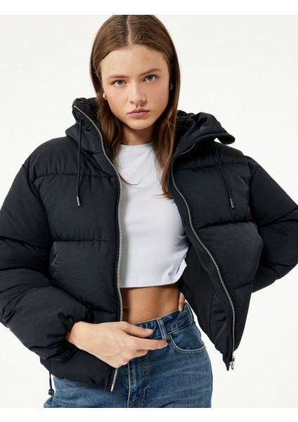 Rahat Kalıp Fermuarlı Kapüşonlu Kapitoneli Dik Yaka Şişme Mont modelleri