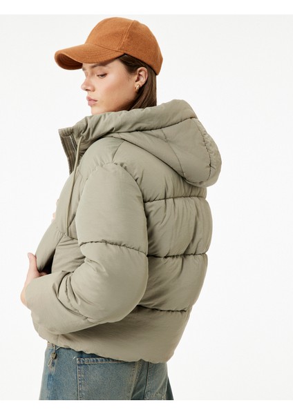 Rahat Kalıp Fermuarlı Kapüşonlu Kapitoneli Dik Yaka Şişme Mont fiyatları