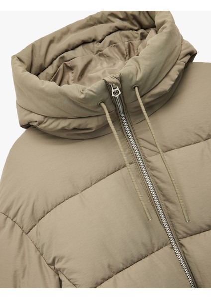 Rahat Kalıp Fermuarlı Kapüşonlu Kapitoneli Dik Yaka Şişme Mont indirimleri