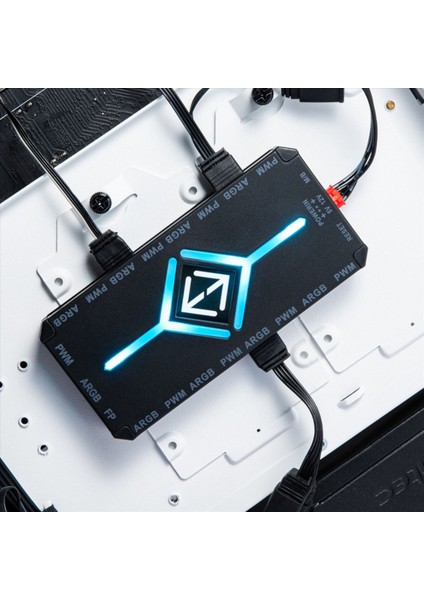 2x 5V 3pin Argb Denetleyici Soğutma 4 Pin Pwm Fan Hub Pwm Argb Fan Hub 5V Adreslenebilir Argb Bilgisayar Pc Kasa Fanı Siyah (Yurt Dışından) fırsatları