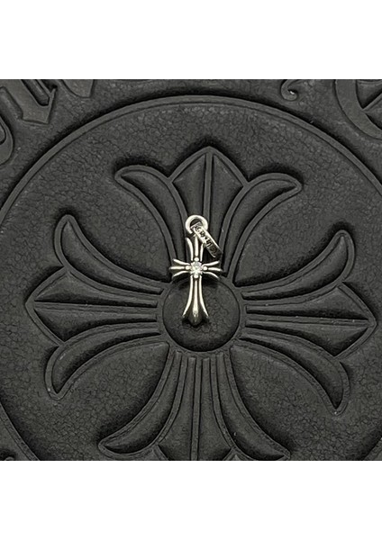 Gelgit Modelleri Takı Kolye Tay Gümüş Vintage Çapraz Sınır Jumper Zincir Aksesuarları Anlamda Sonbahar ve Kış Ensemble Punk (Yurt Dışından)