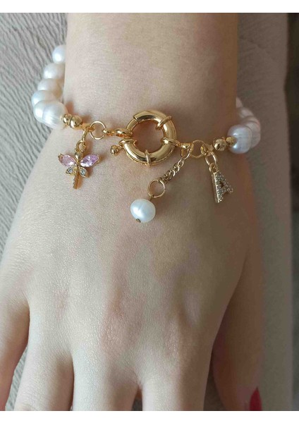 Gerçek Inci Zirkon Taş Harfli Yusufçuk Detaylı Gemici Kilitli Altın ve Charm Takılan Bileklik fiyatları