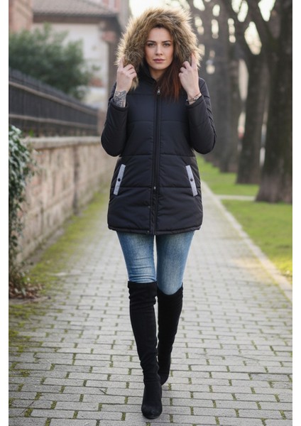 Kışlık Kapüşonu Suni Kürklü Şık Orta Boy Kadın Siyah Mont