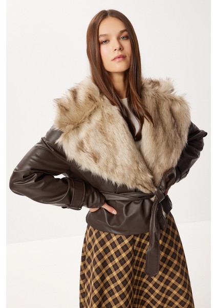 Kürk Yakalı Kuşaklı Suni Deri Ceket LFN0132 Kahverengi fiyatları