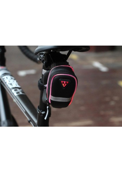 Aero Wedge Iglow LED Işıklı Sele Altı Çanta 0.5l Small TIG-AW02 fiyatları