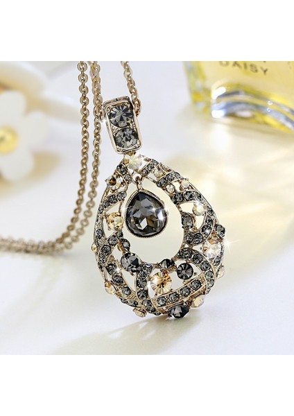 Kristal Jumper Zinciri 2025 Uzun Flaş Elmas Kolyenin Yeni Kore Versiyonu Sonbahar ve Kış Kıyafetleri Kolye Retro Atmosfer Aksesuarları (Yurt Dışından)