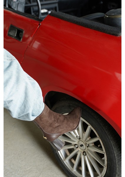 Kadın Sivri Burun Acı Kahve Kalın Ökçe Topuklu Bot Esvon Kahve Süet fiyatları