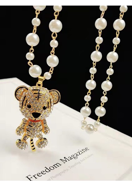 Hafif Lüks Alaşım Küçük Kokulu Inci Kolye Uzun Jumper Zincir Kadın Kıdemli Moda Duygusu Çok Yönlü Dekoratif Aksesuarlar Aksesuarlar Kolye (Yurt Dışından)