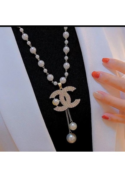 Hafif Lüks Alaşım Küçük Kokulu Inci Kolye Uzun Jumper Zincir Kadın Kıdemli Moda Duygusu Çok Yönlü Dekoratif Aksesuarlar Aksesuarlar Kolye (Yurt Dışından) modelleri