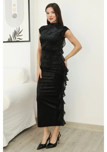 Çiçek Broşlu Fırfır Detaylı Kadife Abiye Elbise 6062-SIYAH modelleri