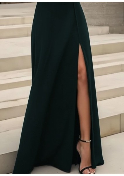 Ozgn Kadın Uzun Kollu Madonna Yakalı Yırtmaç Detaylı Uzun Ithal Krep Elbise modelleri