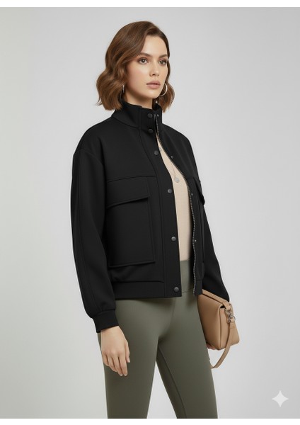 Siyah Dik Yaka Fermuarlı Çıtçıtlı Kapaklı Cepli Kısa Kadın Modal Bomber Ceket