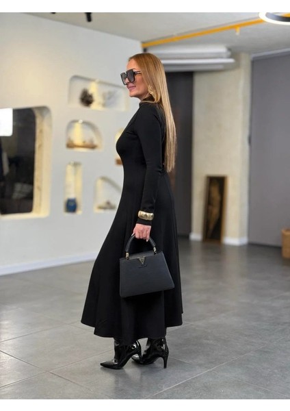 Ozgn Kadın Balıkçı Yaka Damla Detaylı Yırtmaçlı Uzun Viskon Iki Iplik Maxi Elbise