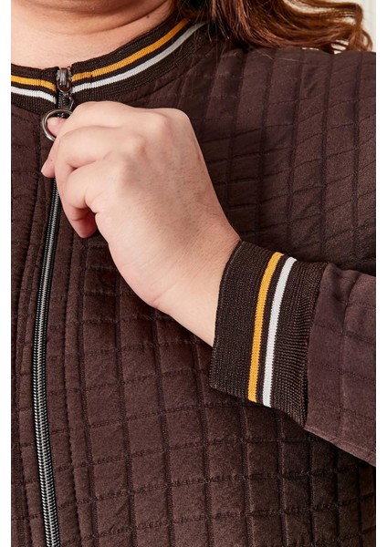 Kadın Büyük Beden Fermuarlı Kapitone Kap modelleri