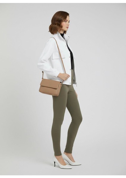 Ekru Dik Yaka Fermuarlı Çıtçıtlı Kapaklı Cepli Kısa Kadın Modal Bomber Ceket indirimleri