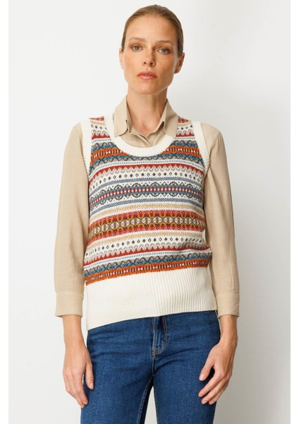 Kadın Sıfır Yaka Önü Jakarlı Yün Süveter Kemik fiyatları