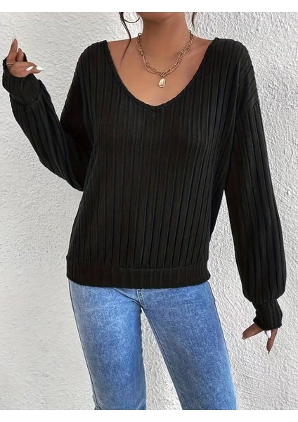 Ozgn Kadın Uzun Kollu V Yakalı Pencere Sırt Dantel Detaylı Kalın Fitilli Kaşkorse Bluz