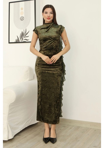 Çiçek Broşlu Fırfır Detaylı Kadife Abiye Elbise 6062-HAKI