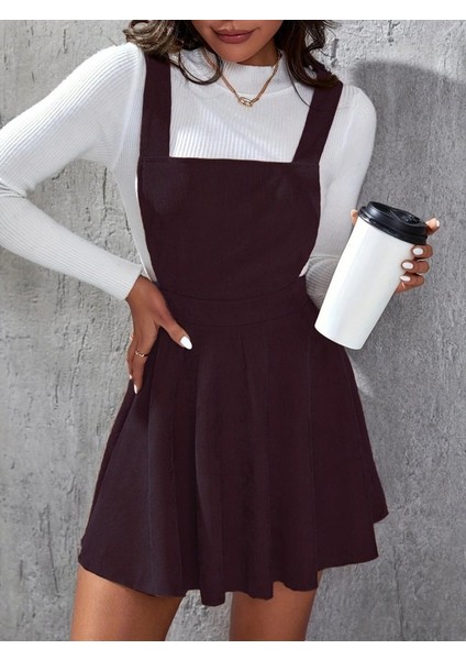 Ozgn Kadın Askılı Sırttan Çapraz Detaylı Kısa Kiloş Kadife Mini Elbise